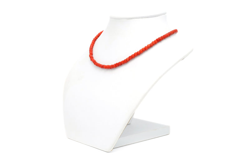 Collier Collier en or jaune et corail 58 Facettes B613