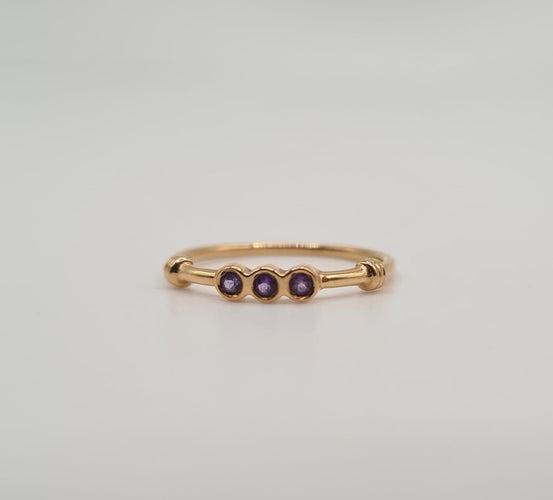 Bague 52 Bague or rose sertie d’améthystes 58 Facettes