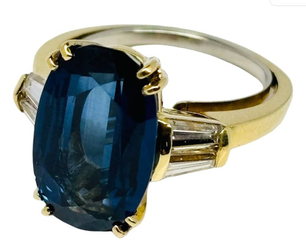Bague 51 Bague en or jaune ornée d'un saphir naturel de 6,72 carats et de diamants taille trapèze 58 Facettes E20