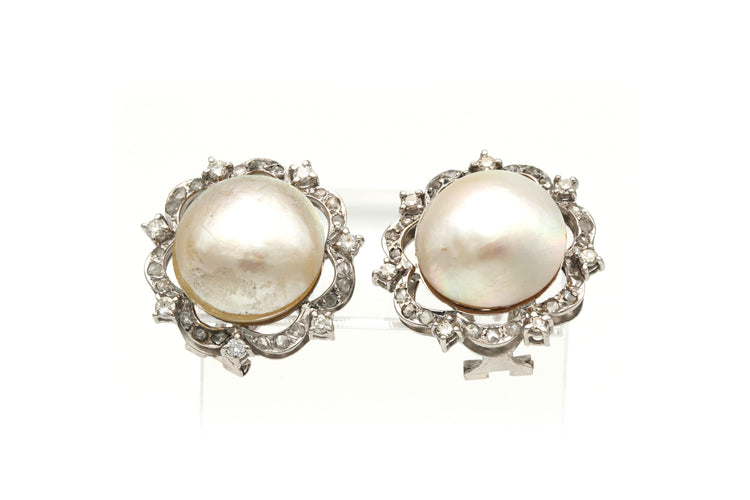 Boucles d'oreilles Boucles d'oreilles Art Déco en or blanc serties de perles et de diamants 58 Facettes 20339