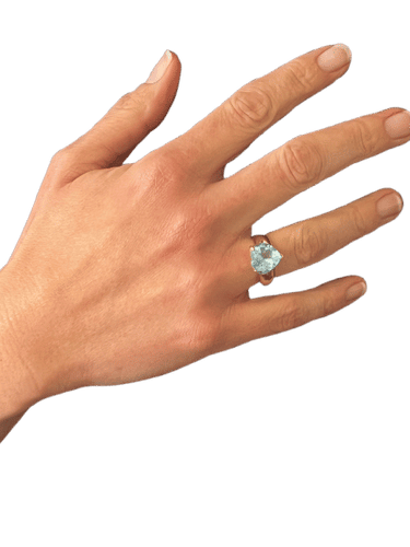 Bague 53 Bague en or jaune 18K et topaze bleue taille coeur Taille 53 58 Facettes 2