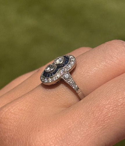 Bague 52 Bague de style Art Déco en platine avec diamants et saphirs 58 Facettes