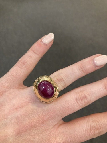 Bague 54 Bague en or, rubis et diamants Andrew Clunn 58 Facettes