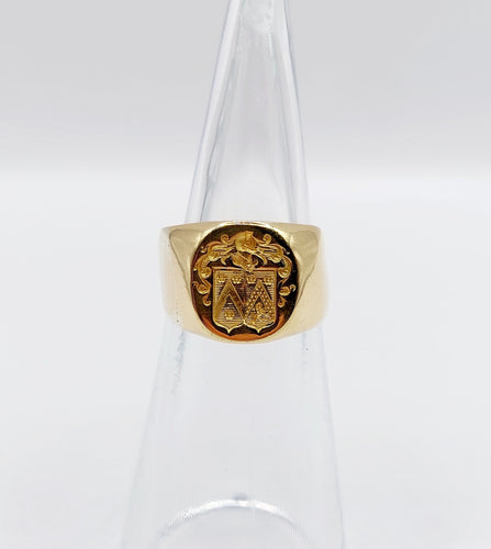 Bague 45 Chevalière antique or 18k armoiries française blason fleur, heaume et lion, sceau 58 Facettes A05250