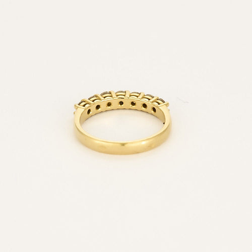 Сватбена халка в жълто злато и диаманти 