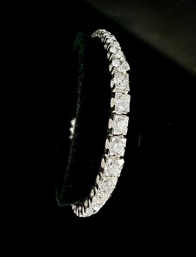 Bracelet Bracelet rivière or blanc totalisant 7.50 carats 58 Facettes
