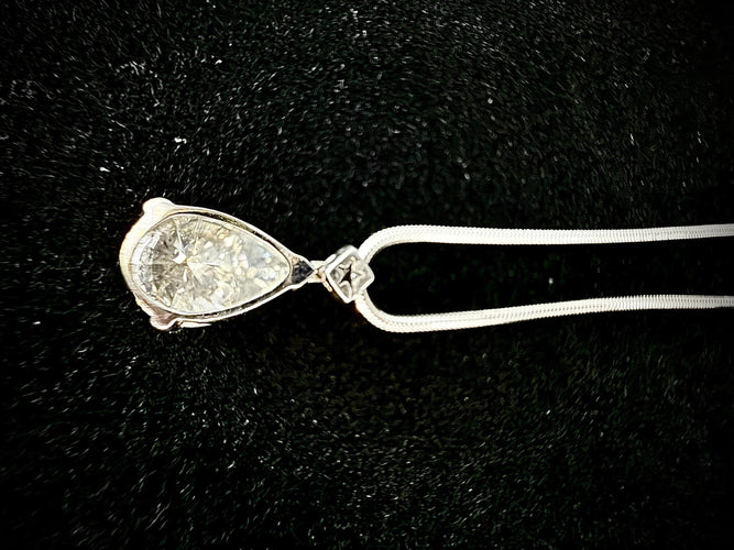 Pendentif Pendentif diamant poire de 5 carats (SI-I/J) 58 Facettes