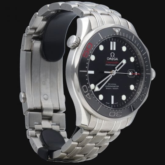 Montre Omega Montre Seamaster Diver 300M James Bond 58 Facettes MT40047