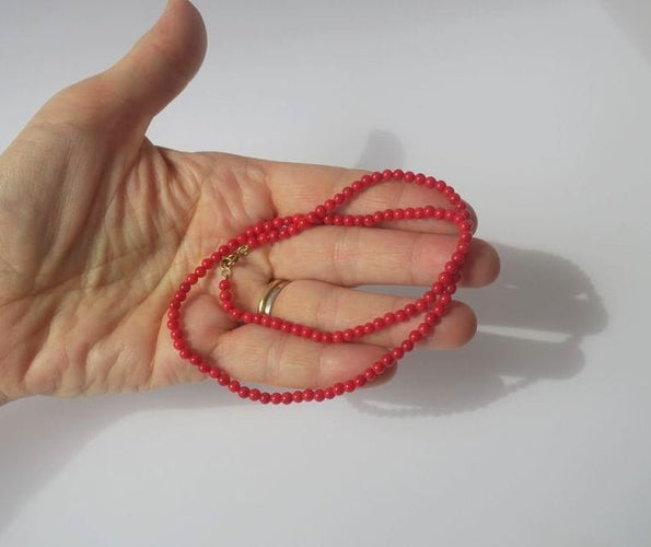 Collier Collier choker corail rouge fermoir or jaune 58 Facettes