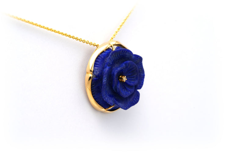 Pendentif Pendentif Art Nouveau en or carats serti d'un lapis lazuli et d'un diamant 58 Facettes 19534