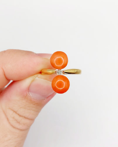 Bague 53.5 Bague marquise Art Déco or jaune, cabochons de corail et diamant taille rose 58 Facettes A06350