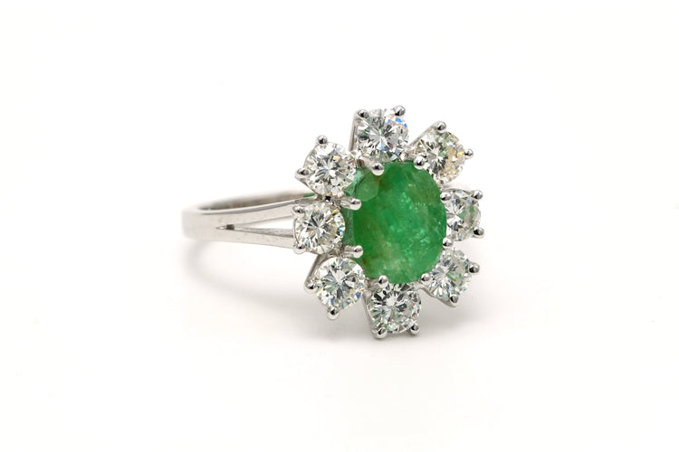 Současný prsten z bílého zlata, smaragd a diamanty (+/- 1,40 ct) 