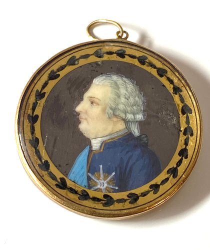 Pendentif Pendentif en or miniature portrait de LOUIS XVI 58 Facettes AB331