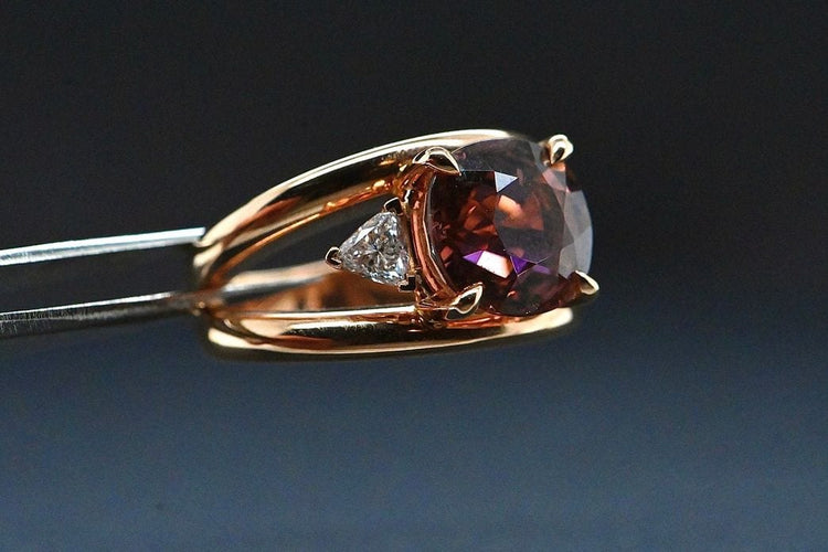 Bague 53 Bague Française en Or Rose Surmontée d'une Tourmaline Rose et de 2 Diamants Troïda 58 Facettes