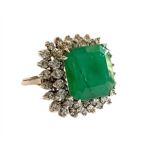 Pierścionek w stylu retro z 1945 roku z białego złota, diamentów i szmaragdów