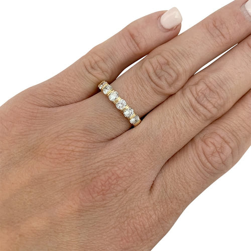 Bague 53 Alliance or jaune et diamants. 58 Facettes 31112