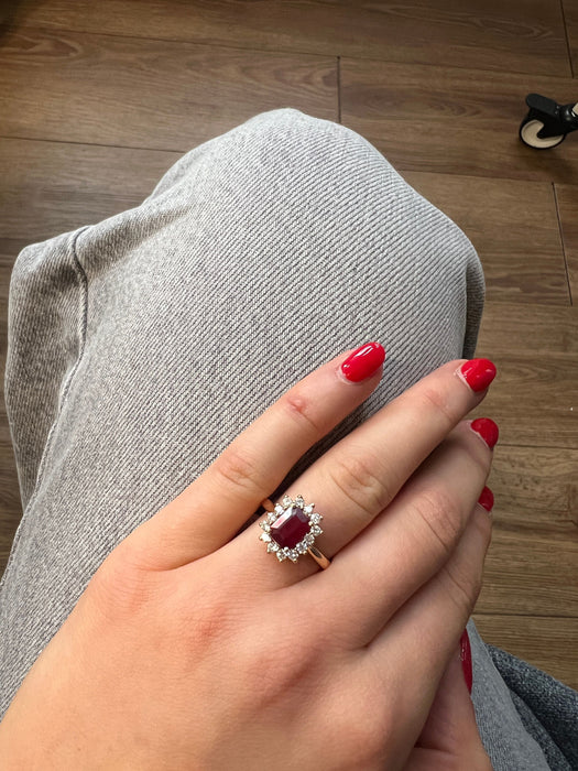 Bague 54 Bague or jaune rubis diamants 58 Facettes