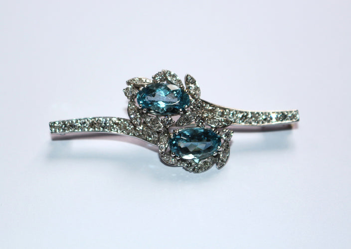 Broche Broche rétro or gris, aigues-marines, diamants 58 Facettes 580