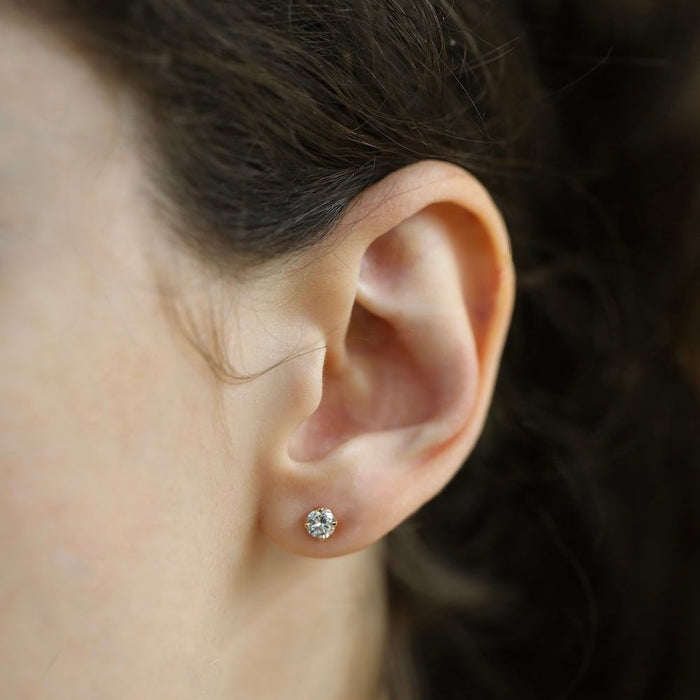 Rose gold earrings with two diamonds