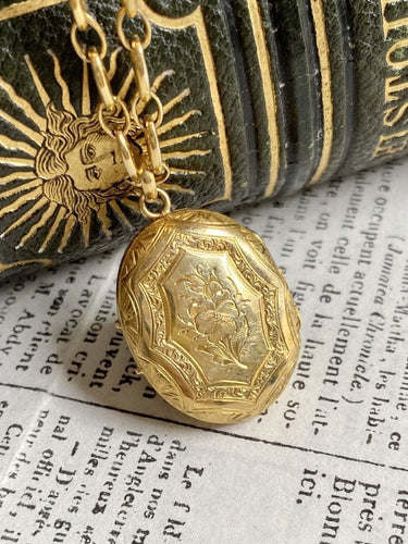 Pendentif Médaillon porte-photo en or jaune 58 Facettes