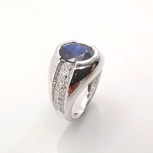 Bague 53 Bague or blanc saphir et diamants 58 Facettes