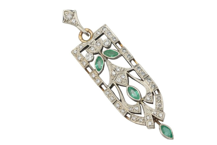 Pendentif Pendentif en or jaune avec émeraudes et diamants, début du XXe siècle 58 Facettes 11285