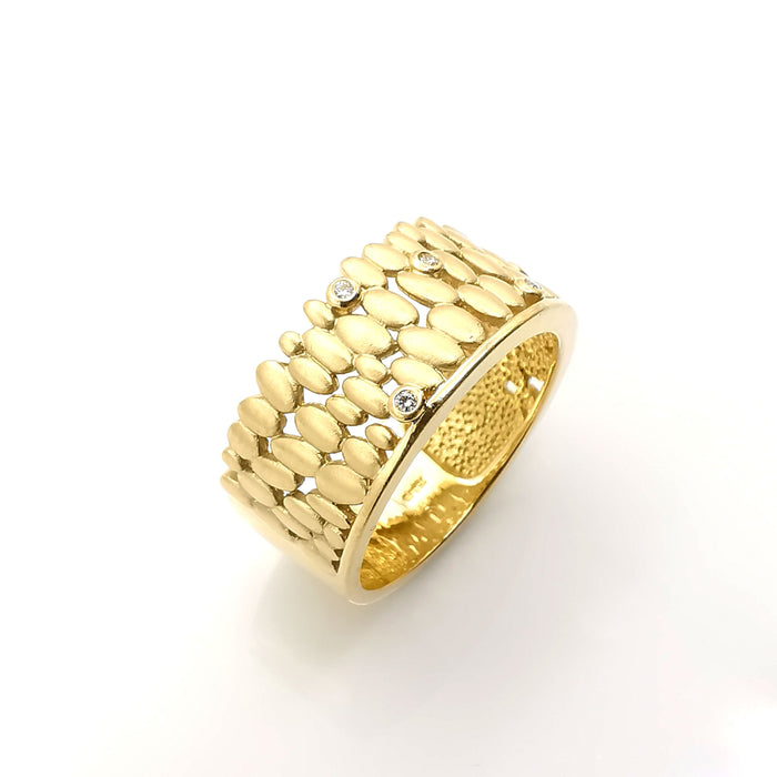 Anillo de oro amarillo con diamantes