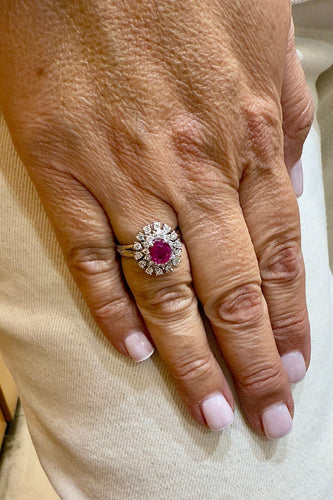 Bague 52 Bague en or blanc diamants et rubis 58 Facettes