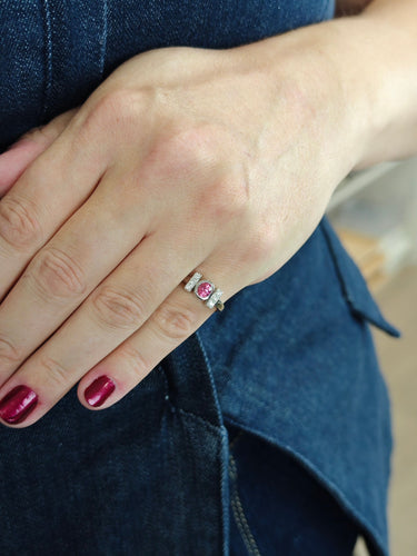 Bague Bague en or avec saphir Padparadscha No Heat du Sri Lanka et diamants 58 Facettes AO-0007