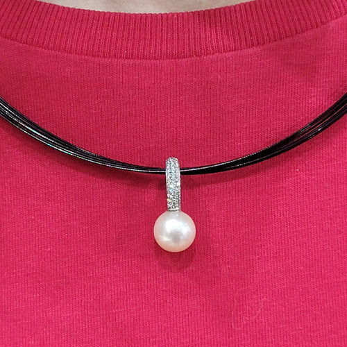 Pendentif Pendentif en perle Akoya de 9,5 à 10 mm et diamants taille brillant 58 Facettes CL326