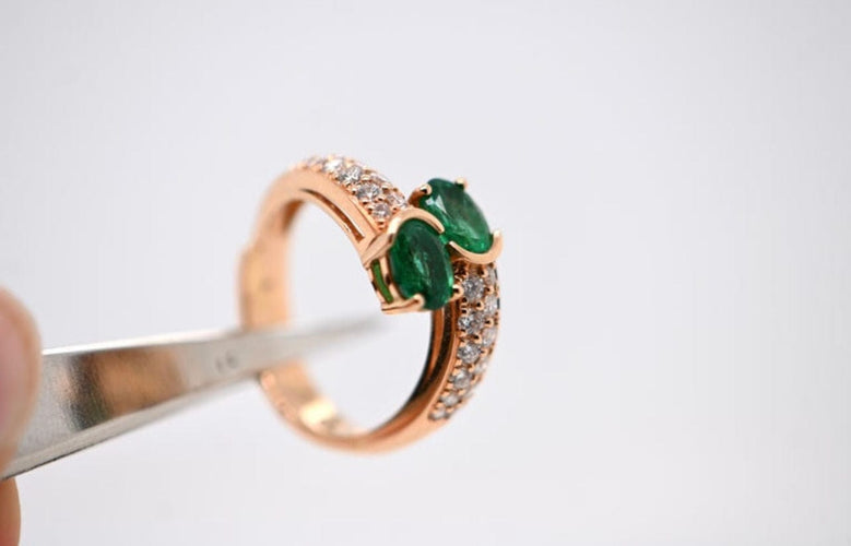 Bague 54 Duo Ring of Emeralds and Diamonds Pink Gold 58 Facettes