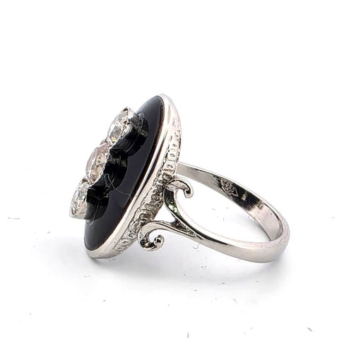 Bague 50 Bague en platine avec diamants et onyx 58 Facettes