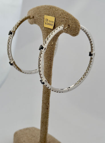 Boucles d'oreilles Créoles en or blanc 18 carats et diamants 58 Facettes