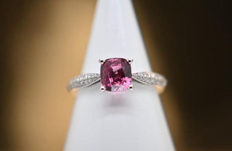 Bague 54 Bague Or Blanc Diamants et Saphir 58 Facettes