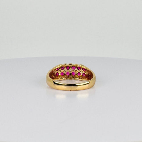 Bague Bague en or jaune ornée de rubis et de diamants à facettes carrées 58 Facettes 2511004