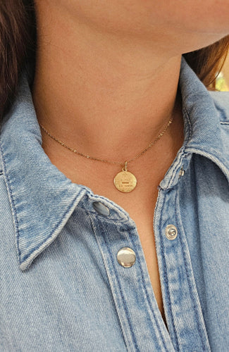 Pendentif AUGIS - Médaille d'Amour or jaune 58 Facettes 685