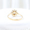 Bague Bague en or jaune 18 carats sertie d'une rosette de diamants 58 Facettes J000002425