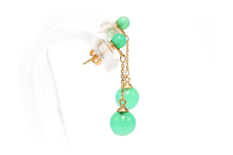 Contemporary earrings in 14-carat yellow gold set with jade 