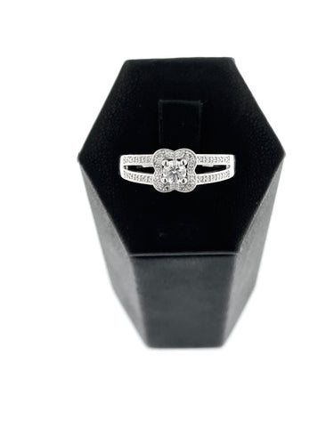 Bague 57 MAUBOUSSIN - Chance of Love N°2 Bague de fiançailles or blanc diamants 58 Facettes