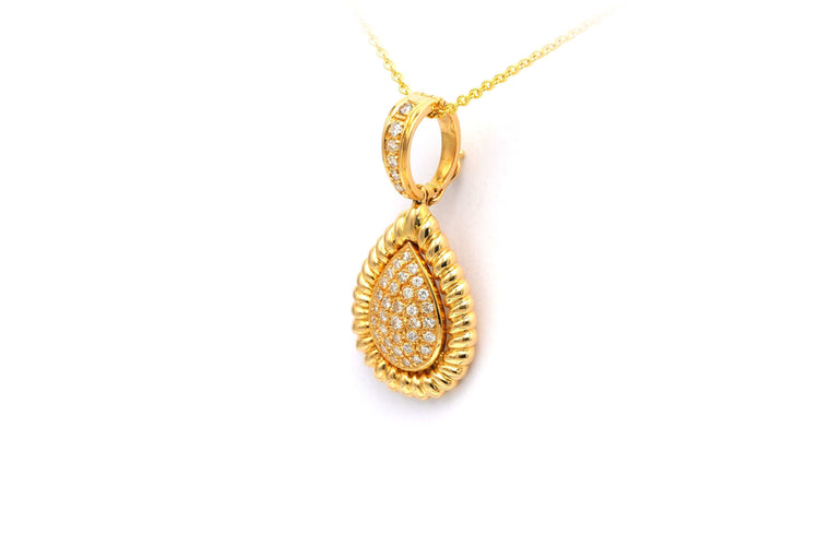 Pendentif Pendentif contemporain en or jaune serti de diamants 58 Facettes A057
