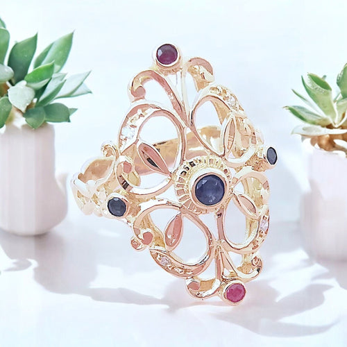 Bague 62 Bague or jaune avec diamants rubis et saphir 58 Facettes AA 1673