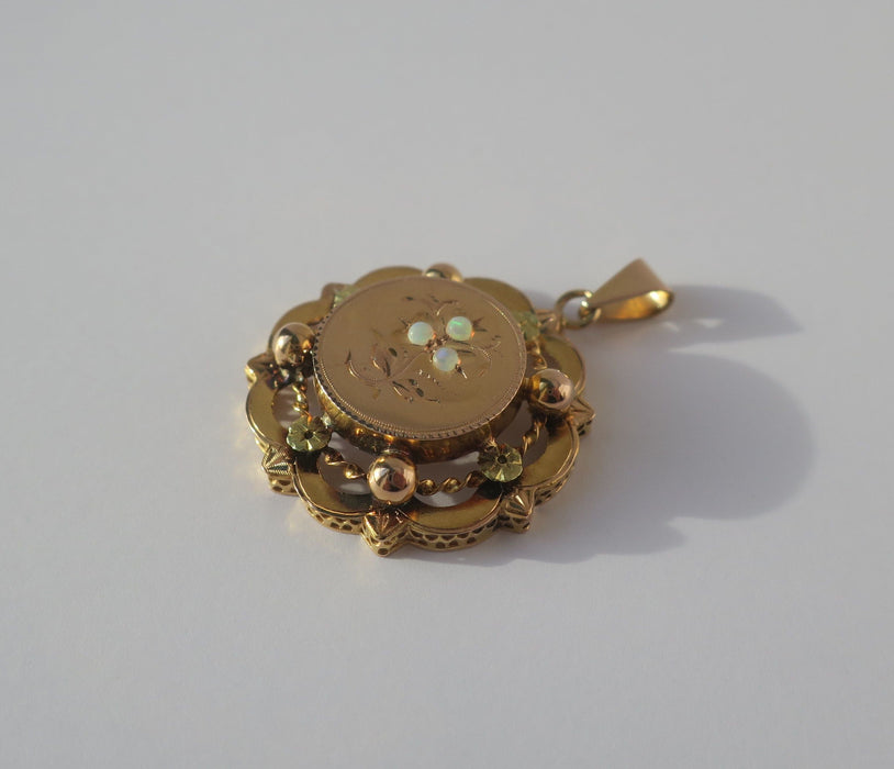 Pendentif Grand pendentif Napoléon III opales or rose 58 Facettes