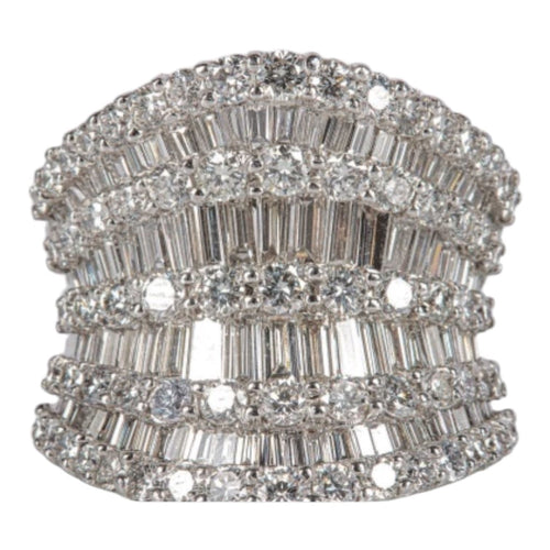 Bague 55 Importante bague en or gris diamants 7 Cts 58 Facettes