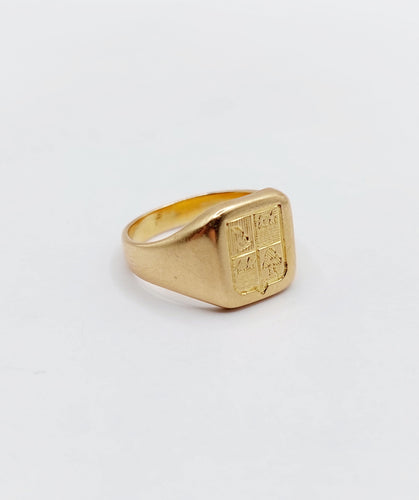 Bague 48 Chevalière antique en or armoiries française 58 Facettes A03321