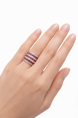 Anello vintage in oro giallo con diamanti e rubini 