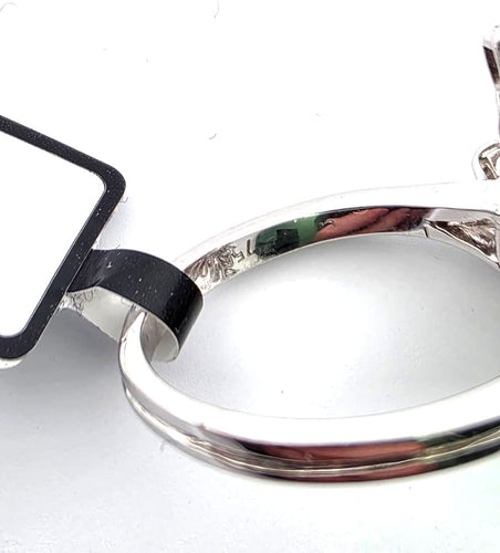 Bague 58 Magnifique bague en or blanc ornée d'un rubis de Birmanie et de diamants 58 Facettes