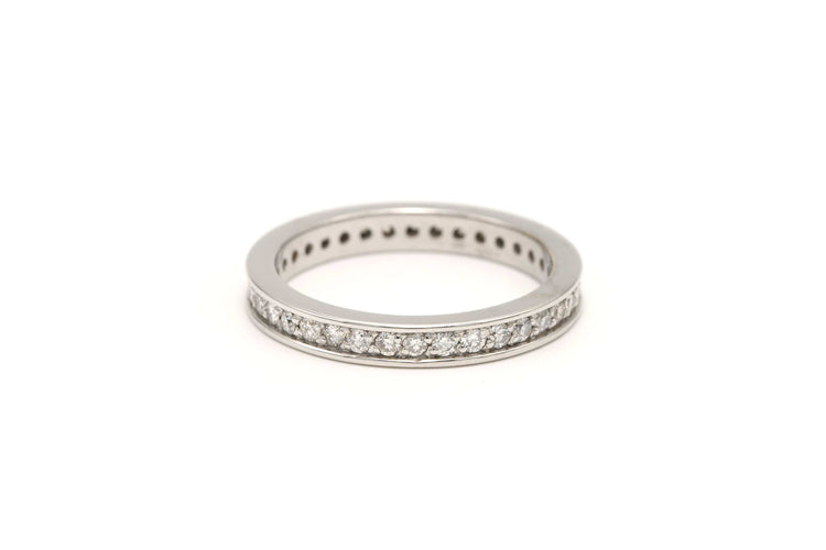 Bague 55 Alliance américaine contemporaine en or blanc sertie de diamants 58 Facettes 22185