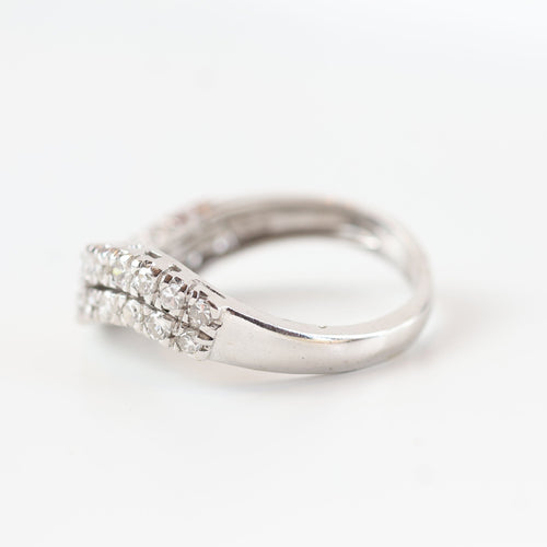 Bague 53 Bague vintage en or blanc 18 carats sertie de diamants à double canal 58 Facettes 131368C