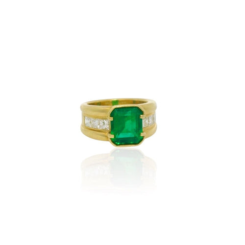 6.65 carat Zambian emerald and diamond ring