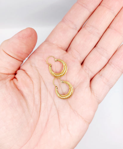 Boucles d'oreilles Créoles Art Déco or rose finement travaillées 58 Facettes A06263